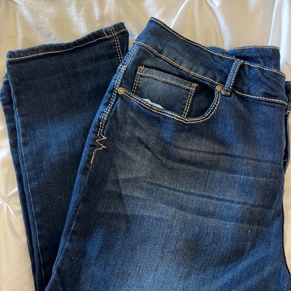 Lightly Worn Crop Jeans. PLUS SIZE